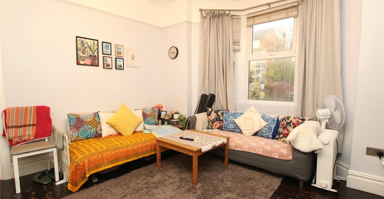 1 bedroom property for sale in Shooters Hill | Robinson Jackson