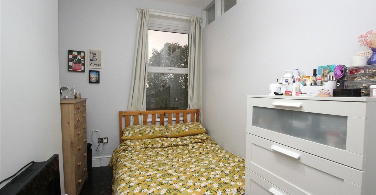 1 bedroom property for sale in Shooters Hill | Robinson Jackson