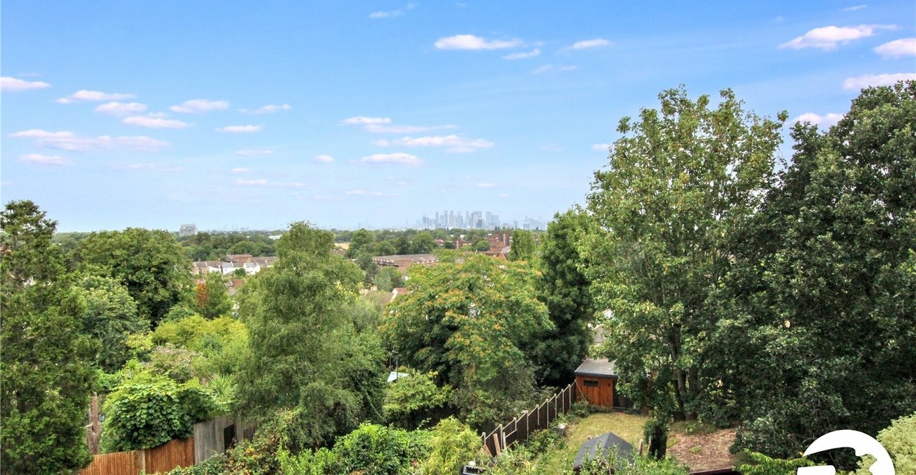 1 bedroom property for sale in Shooters Hill | Robinson Jackson