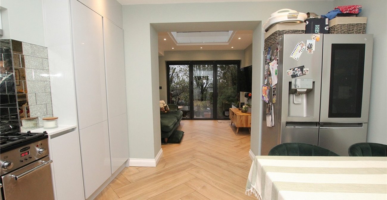 2 bedroom property for sale in Shooters Hill | Robinson Jackson