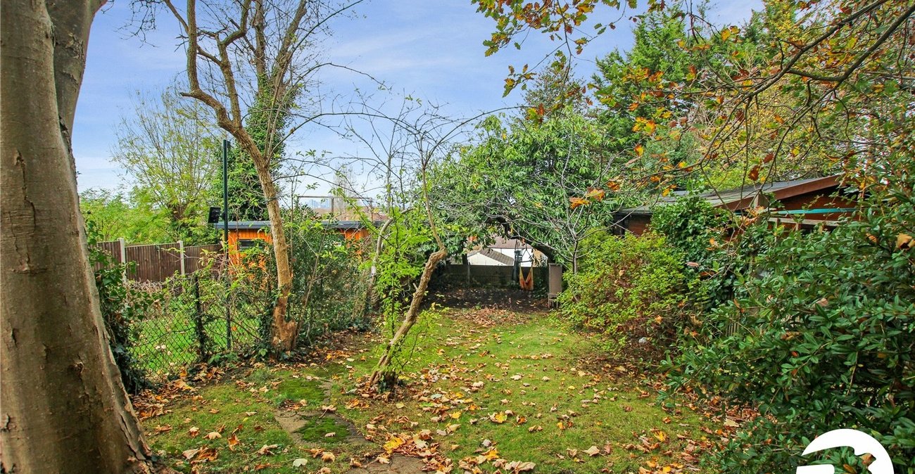 2 bedroom property for sale in Shooters Hill | Robinson Jackson