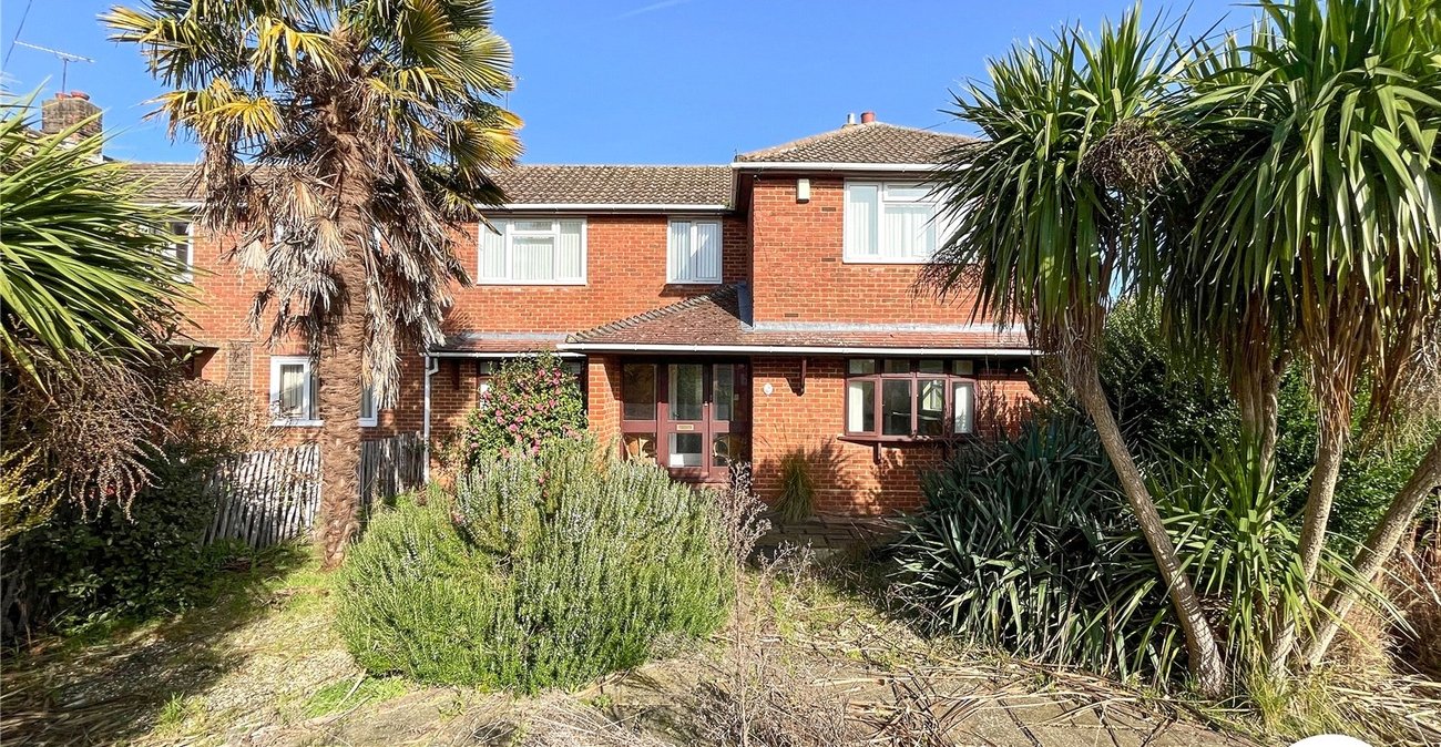 3 bedroom house for sale in Sittingbourne | Robinson Michael & Jackson