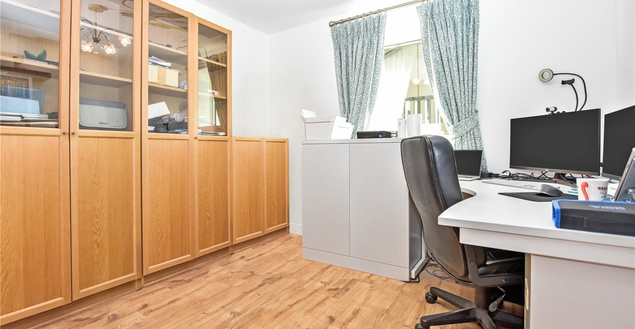 2 bedroom property for sale in Bexleyheath | Robinson Jackson