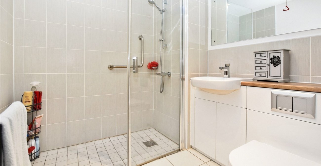 2 bedroom property for sale in Bexleyheath | Robinson Jackson