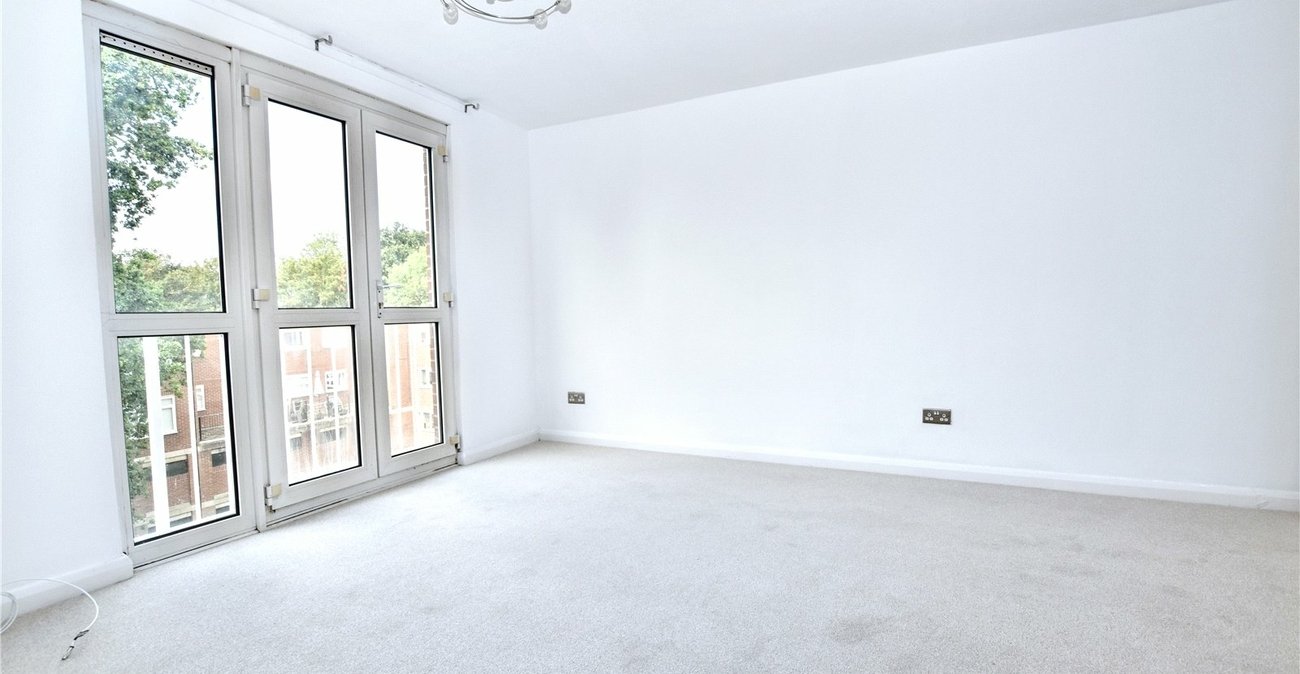 1 bedroom property for sale in Gravel Hill Close | Robinson Jackson