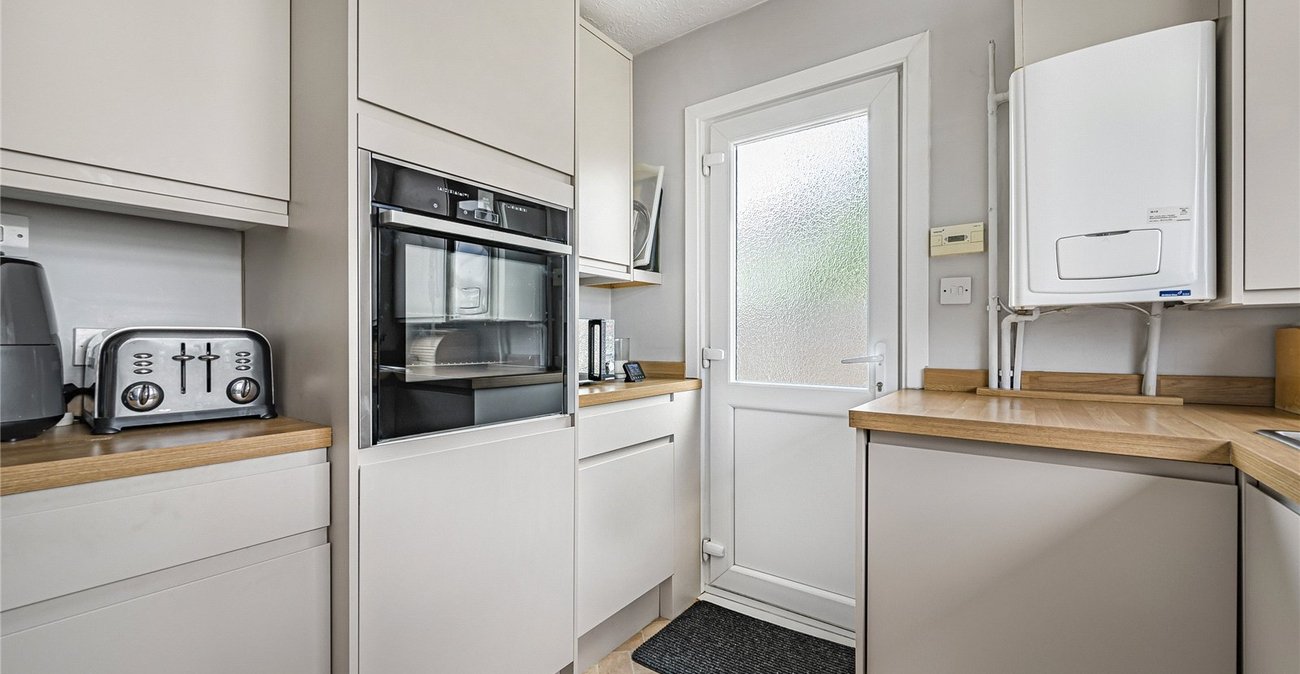 2 bedroom bungalow for sale in Bexley | Robinson Jackson