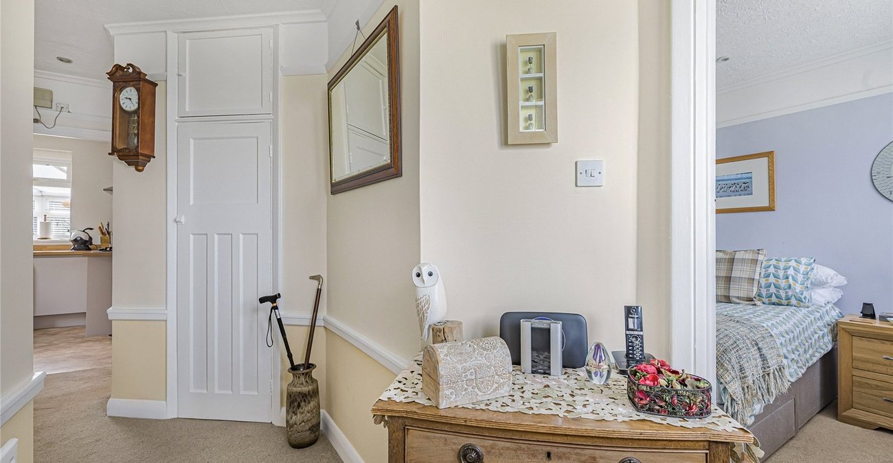 2 bedroom bungalow for sale in Bexley | Robinson Jackson