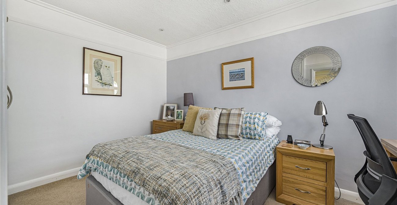 2 bedroom bungalow for sale in Bexley | Robinson Jackson
