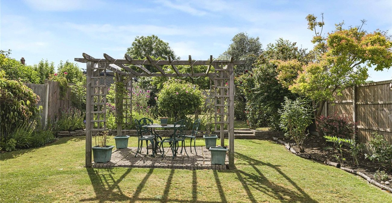2 bedroom bungalow for sale in Bexley | Robinson Jackson