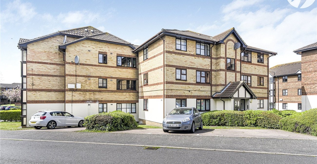 1 bedroom property for sale in Osbourne Road | Robinson Jackson