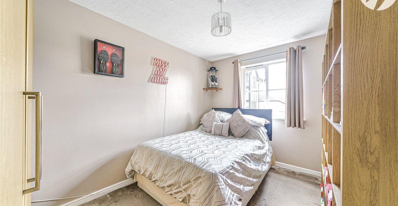1 bedroom property for sale in Osbourne Road | Robinson Jackson