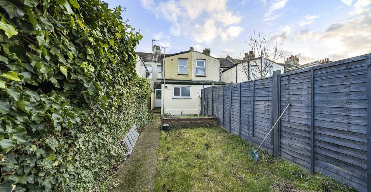 3 bedroom house for sale in Dartford | Robinson Jackson