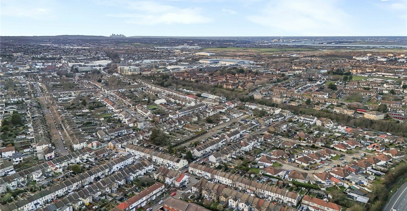 3 bedroom house for sale in Dartford | Robinson Jackson