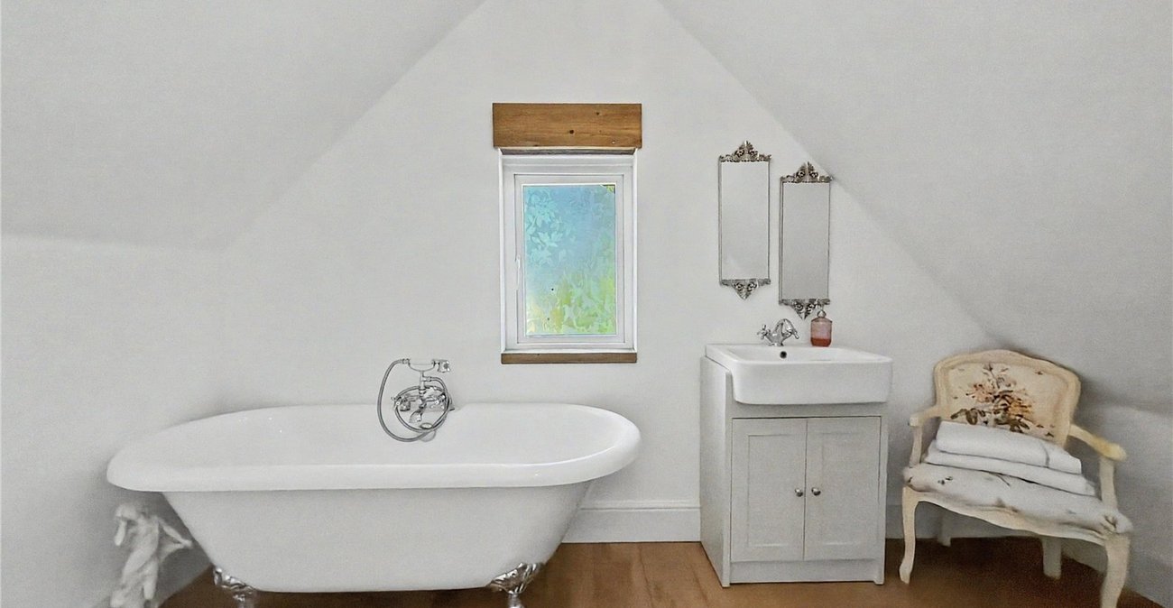 4 bedroom bungalow for sale in Gillingham | Robinson Michael & Jackson