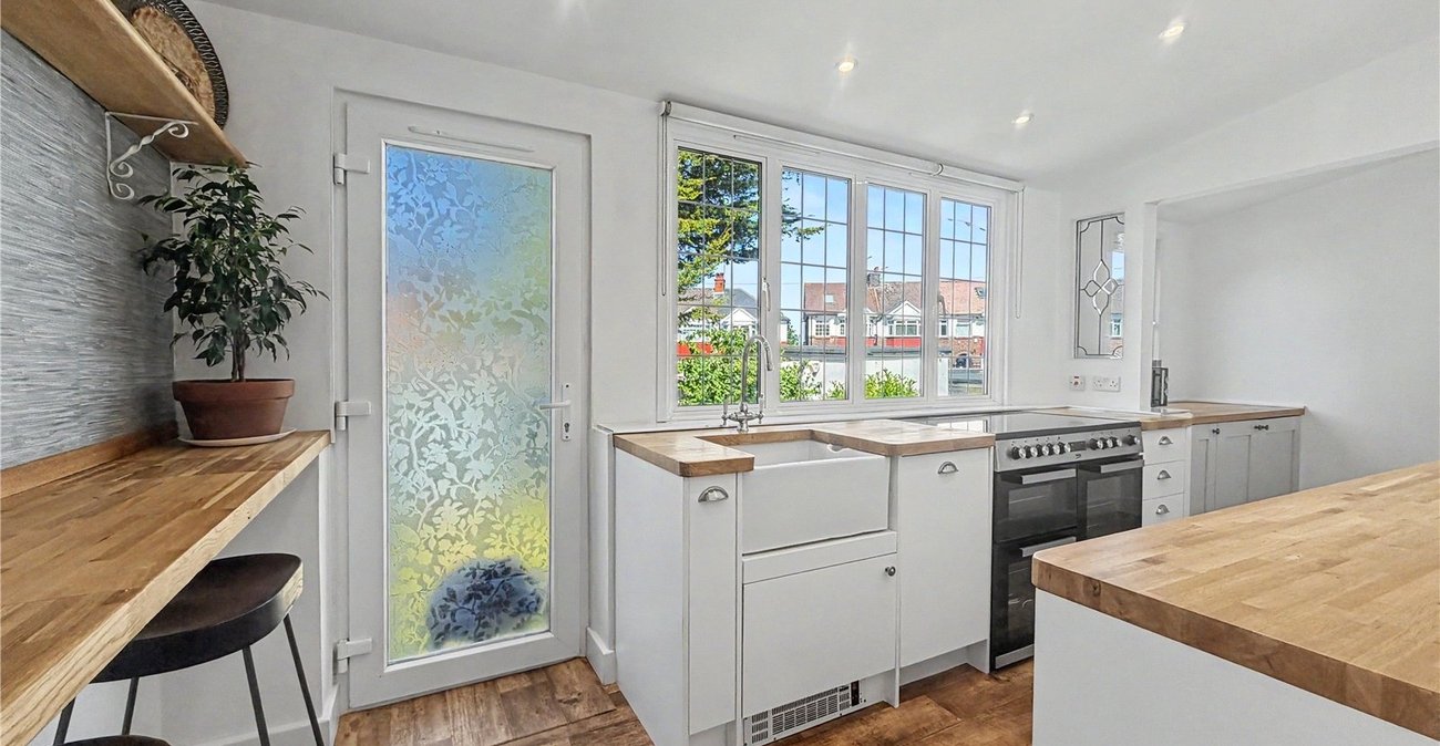 4 bedroom bungalow for sale in Gillingham | Robinson Michael & Jackson