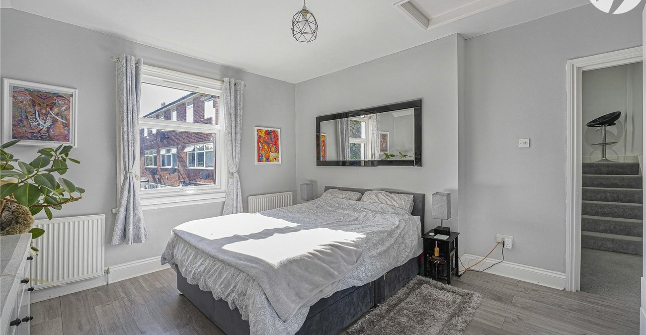 1 bedroom property for sale in Greenhithe | Robinson Jackson