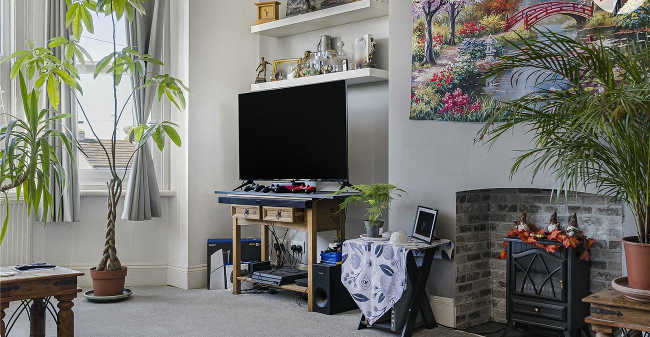 1 bedroom property for sale in Greenhithe | Robinson Jackson