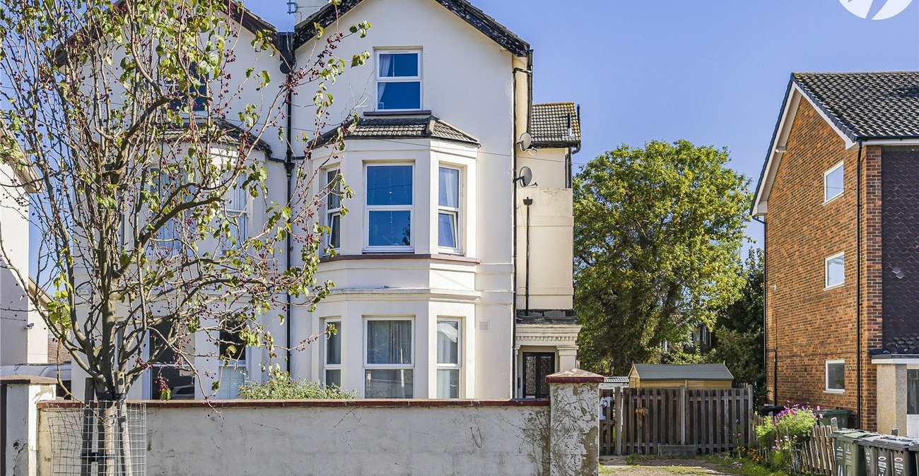 1 bedroom property for sale in Greenhithe | Robinson Jackson
