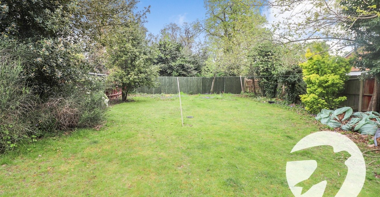 2 bedroom bungalow for sale in Erith | Robinson Jackson