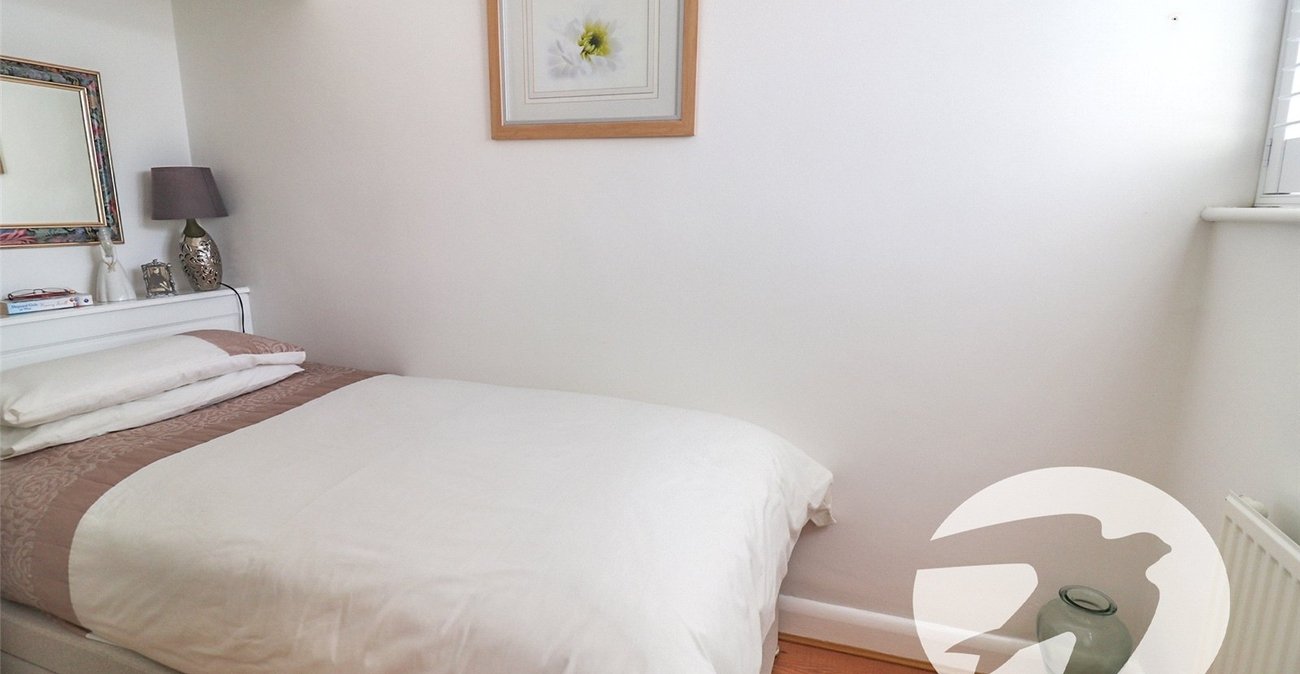 2 bedroom bungalow for sale in Erith | Robinson Jackson