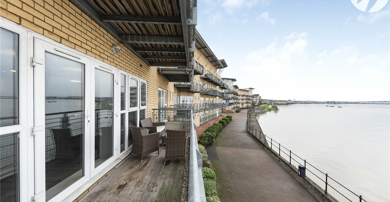 1 bedroom property for sale in Greenhithe | Robinson Jackson