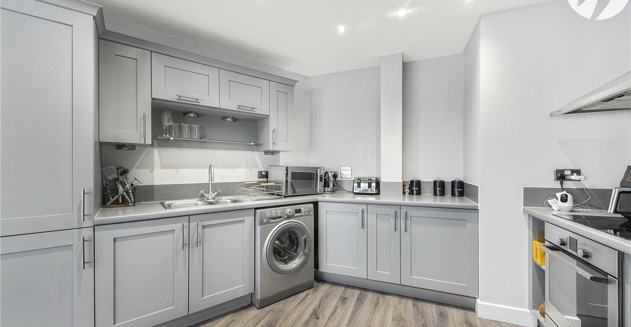 1 bedroom property for sale in Greenhithe | Robinson Jackson