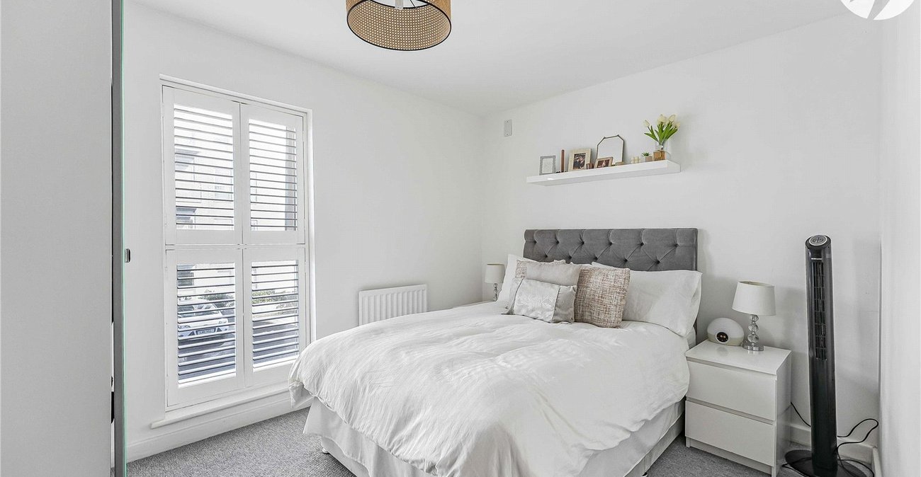 1 bedroom property for sale in Greenhithe | Robinson Jackson