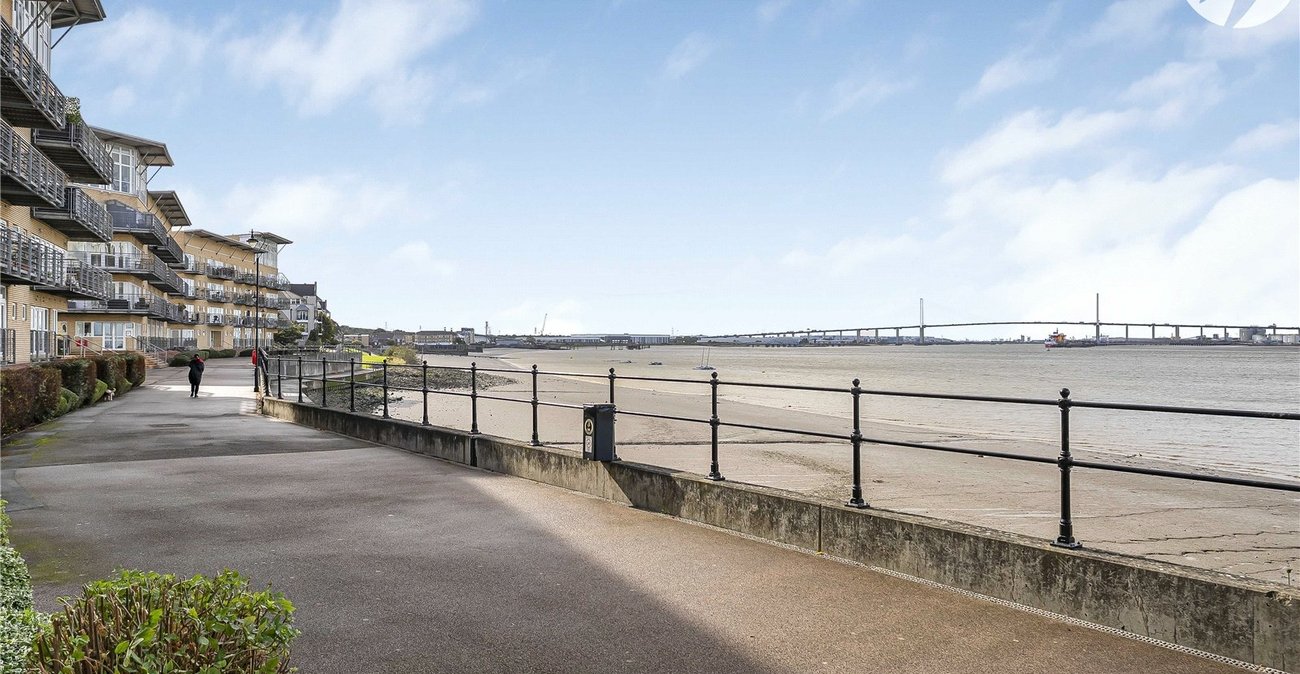 1 bedroom property for sale in Greenhithe | Robinson Jackson