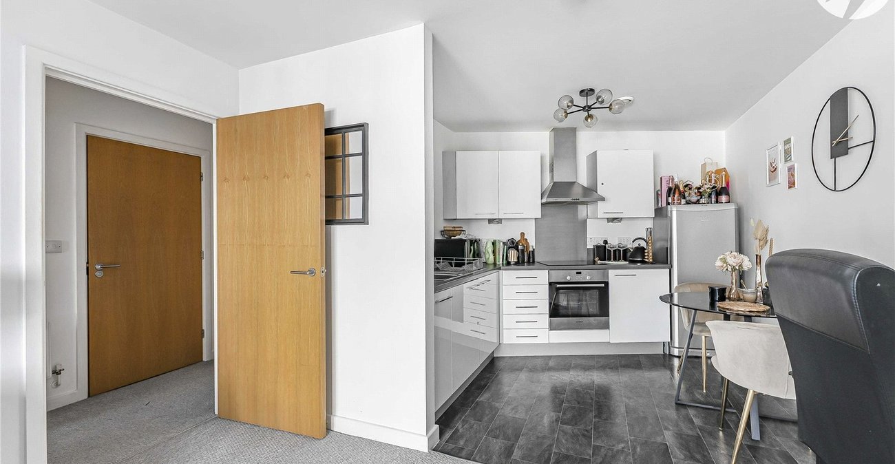 1 bedroom property for sale in Greenhithe | Robinson Jackson