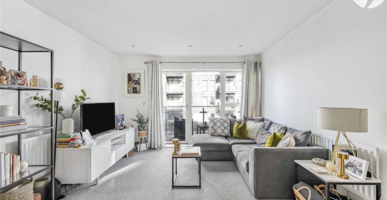 1 bedroom property for sale in Greenhithe | Robinson Jackson