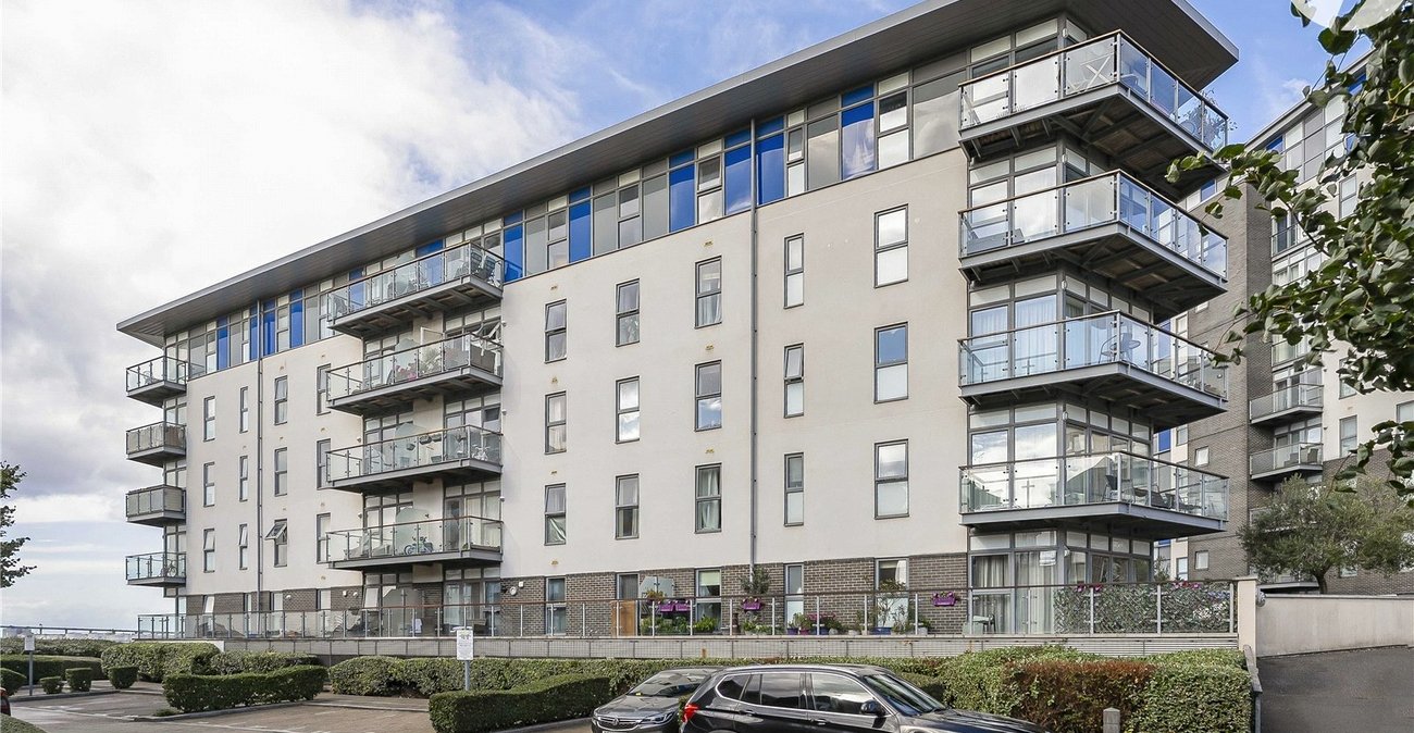 1 bedroom property for sale in Greenhithe | Robinson Jackson