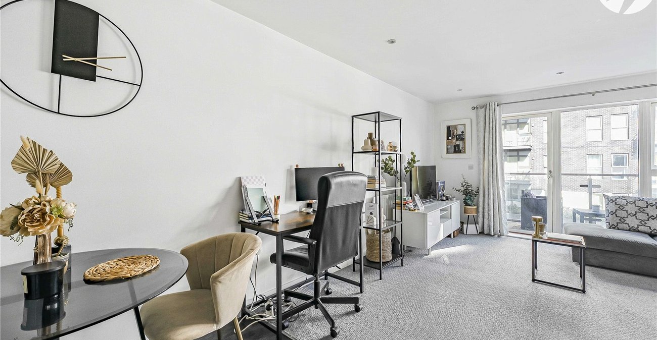 1 bedroom property for sale in Greenhithe | Robinson Jackson