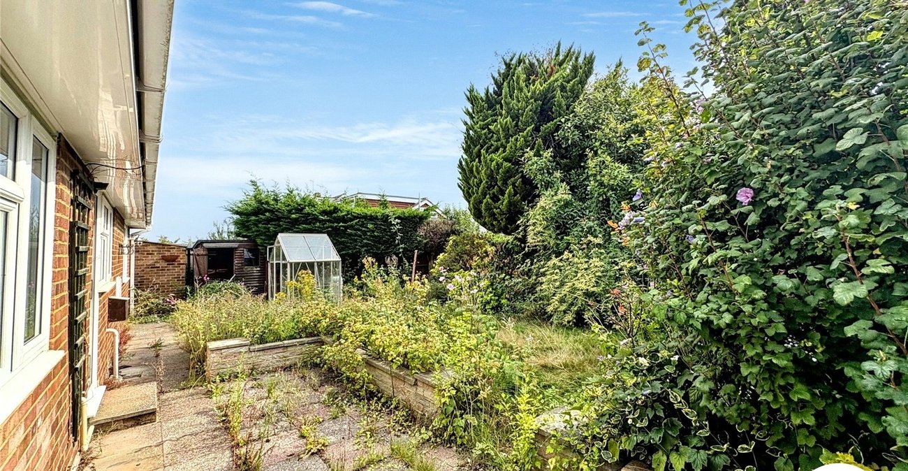 2 bedroom bungalow for sale in Maidstone | Robinson Michael & Jackson