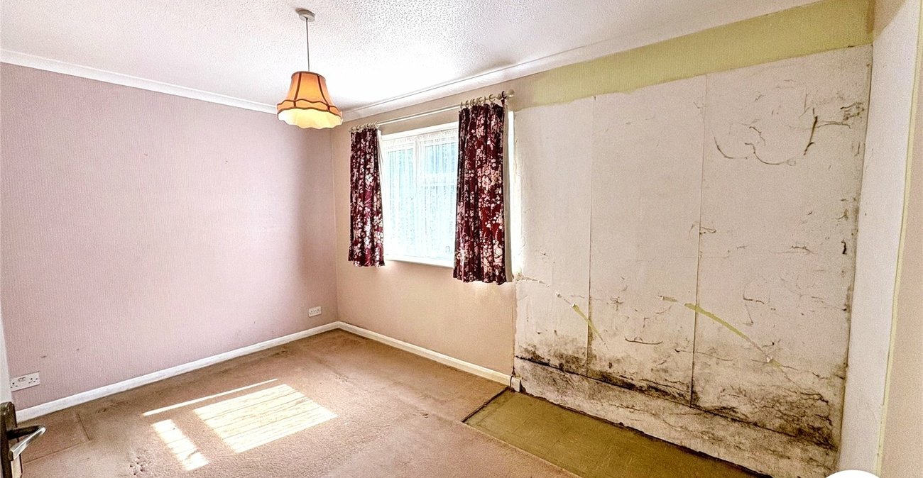 2 bedroom bungalow for sale in Maidstone | Robinson Michael & Jackson