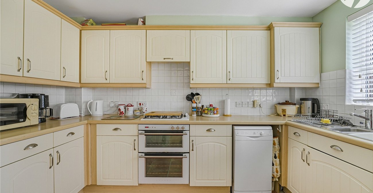 3 bedroom house for sale in Swanscombe | Robinson Jackson