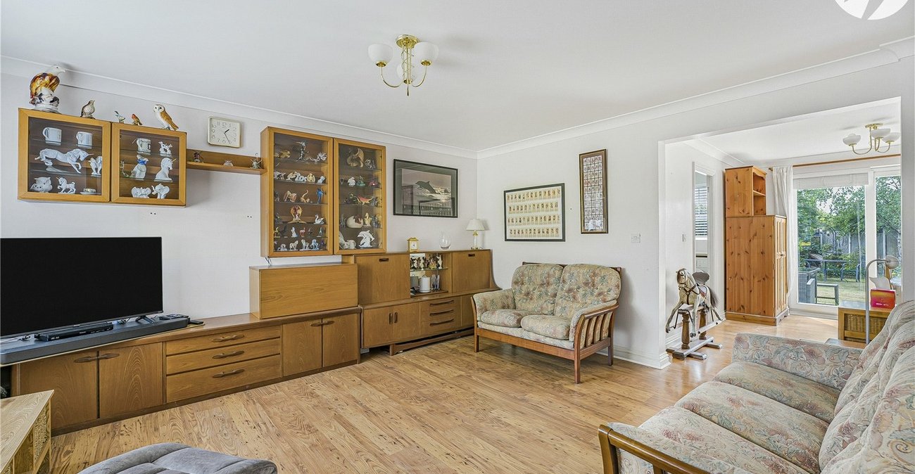 3 bedroom house for sale in Swanscombe | Robinson Jackson