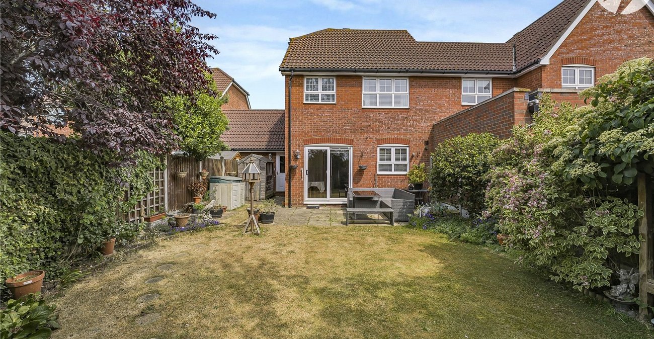 3 bedroom house for sale in Swanscombe | Robinson Jackson