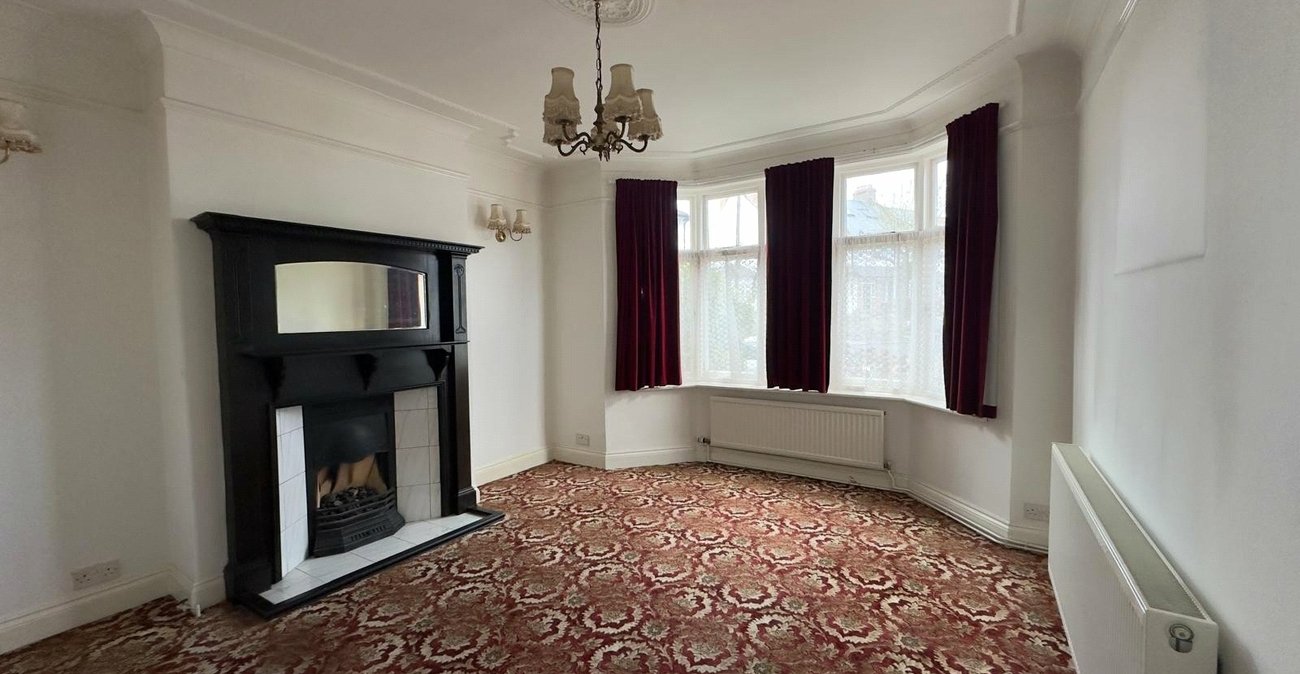 3 bedroom house for sale in London | Robinson Jackson