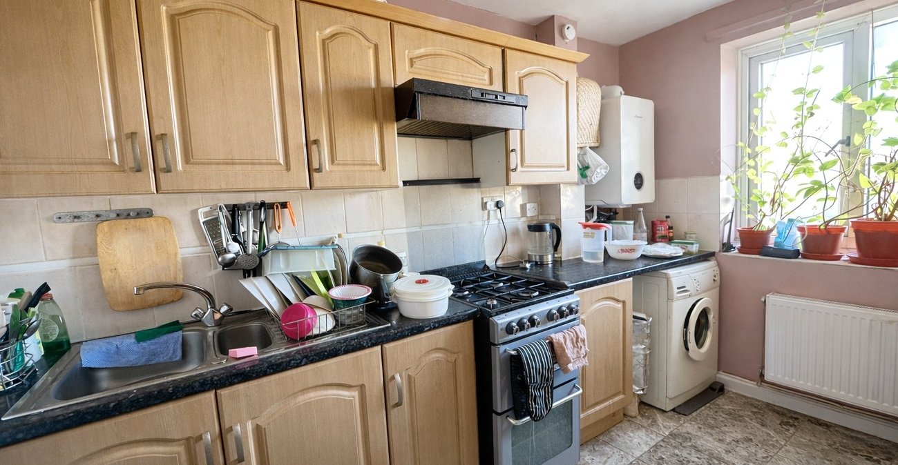 2 bedroom property for sale in London | Robinson Jackson