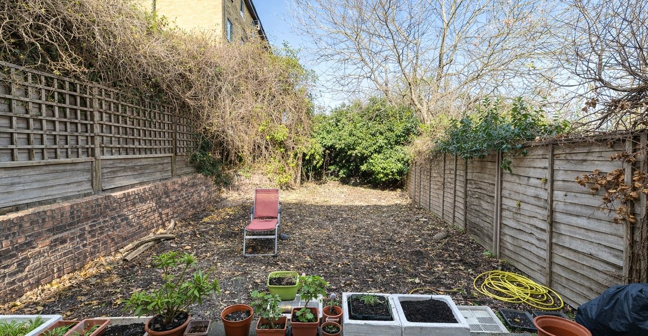 4 bedroom house for sale in London | Robinson Jackson