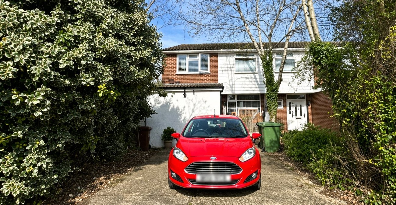 4 bedroom house for sale in London | Robinson Jackson