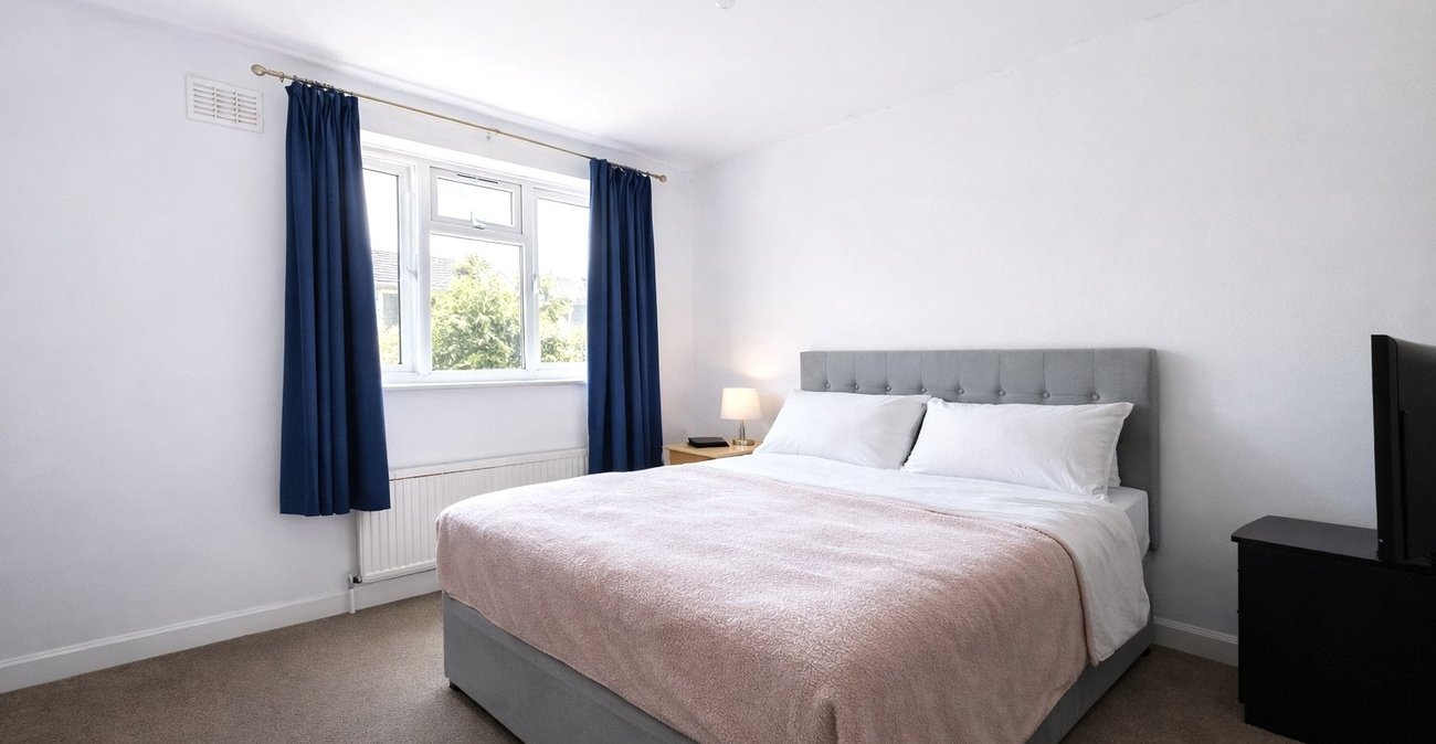 4 bedroom house for sale in London | Robinson Jackson