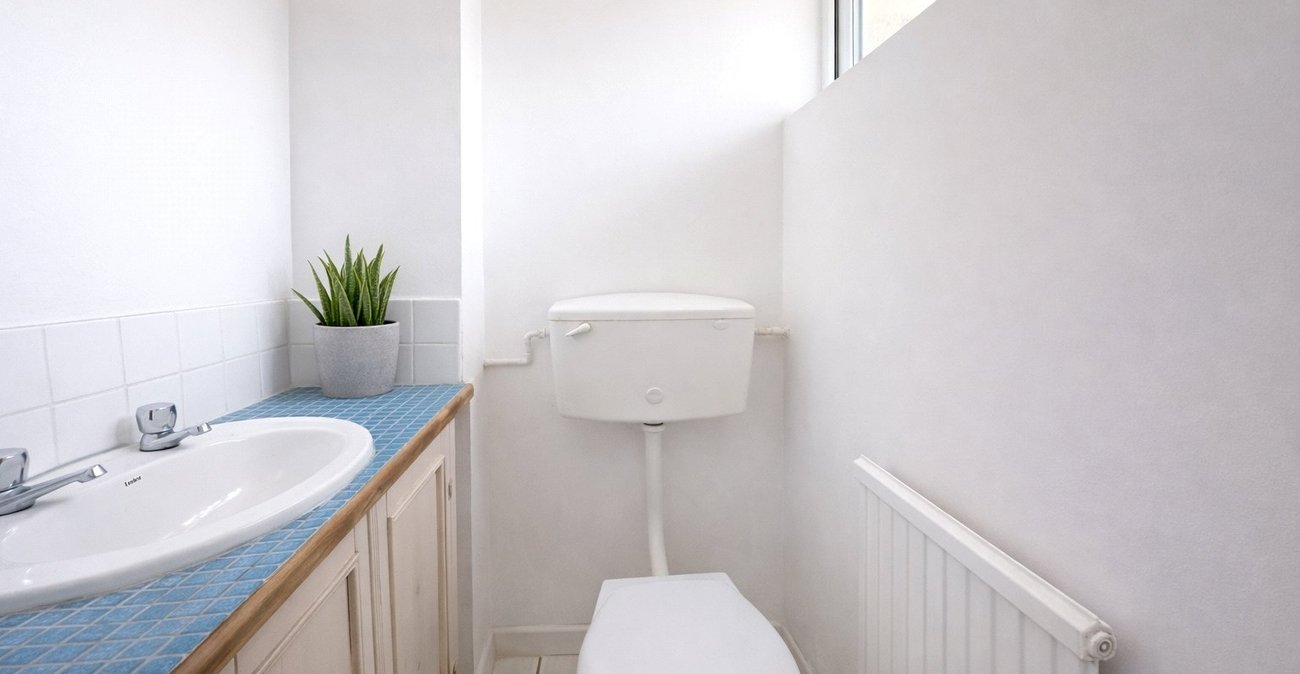 4 bedroom house for sale in London | Robinson Jackson