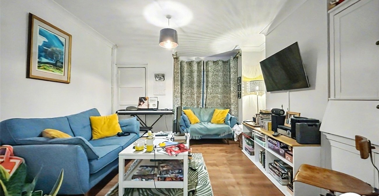 3 bedroom house for sale in Rochester | Robinson Michael & Jackson