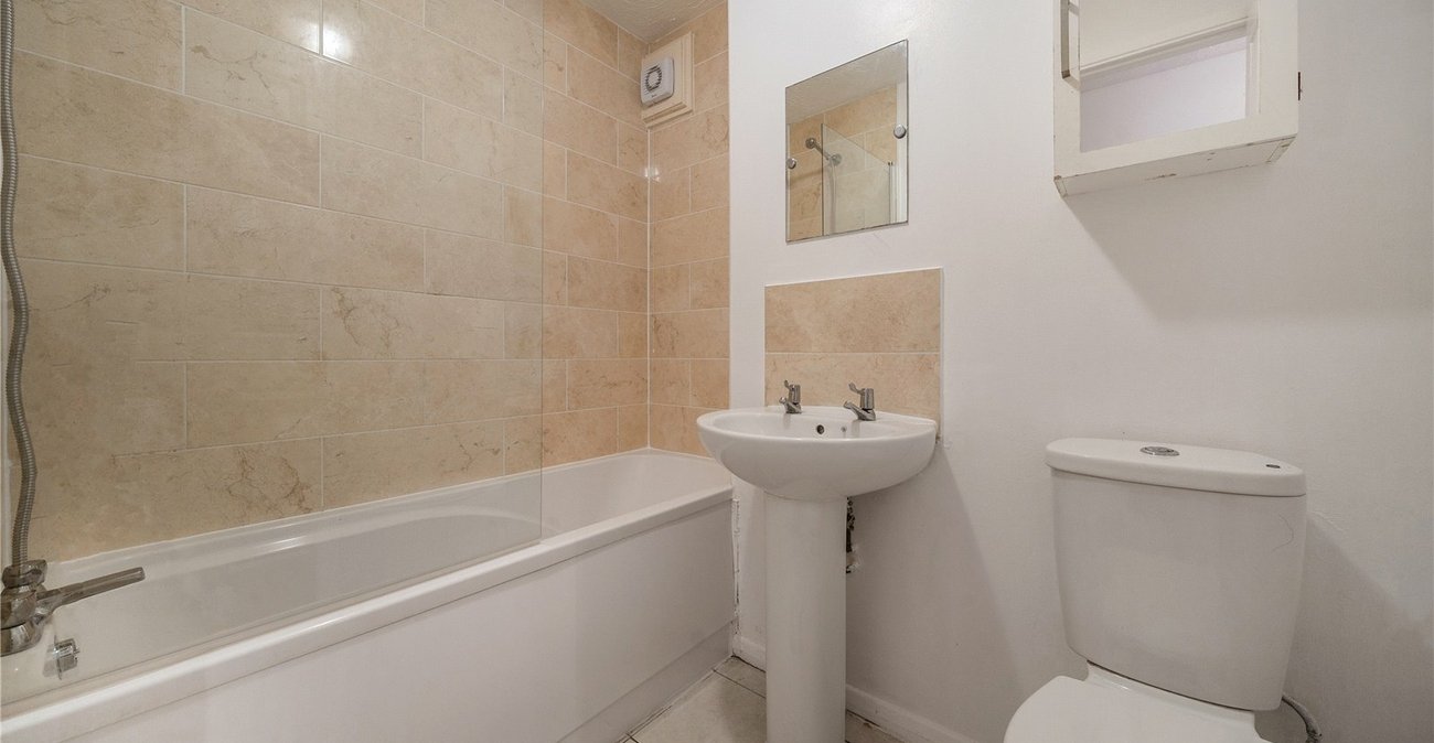 1 bedroom property for sale in London | Robinson Jackson