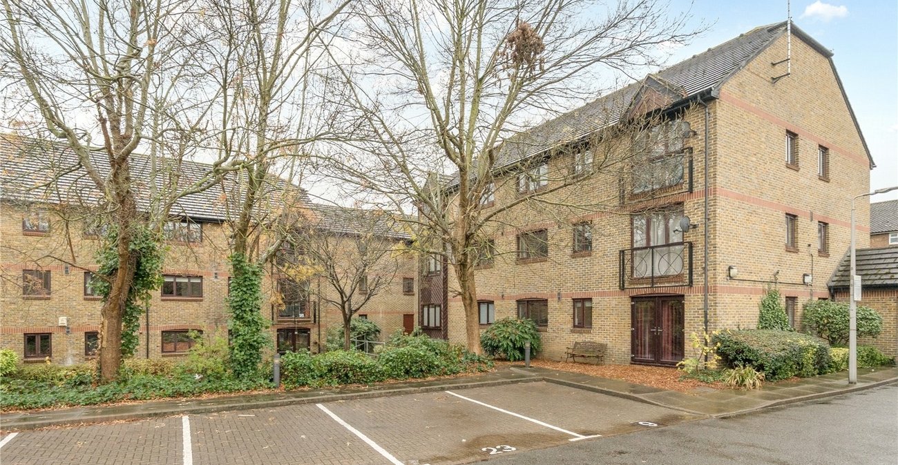 1 bedroom property for sale in Sydenham | Robinson Jackson