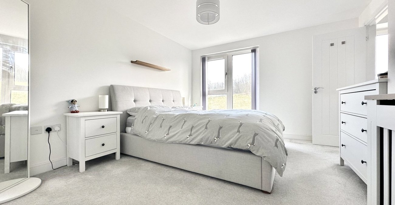 2 bedroom property for sale in Castle Hill | Robinson Jackson