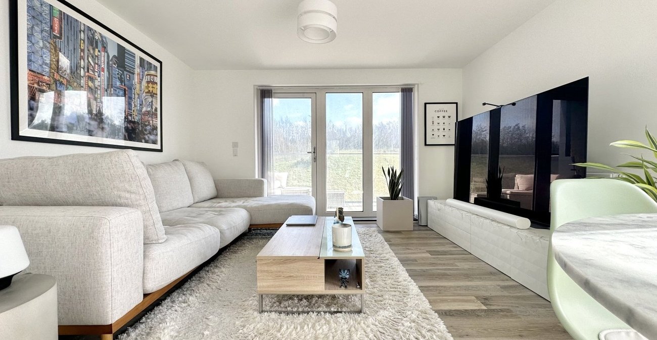 2 bedroom property for sale in Castle Hill | Robinson Jackson