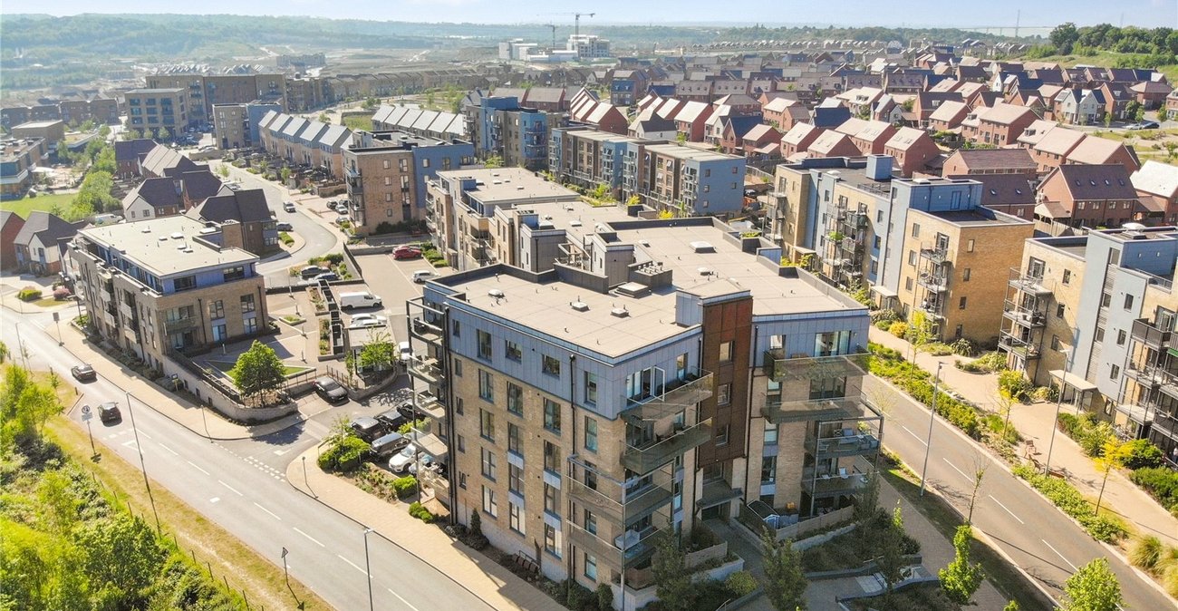 2 bedroom property for sale in Castle Hill | Robinson Jackson