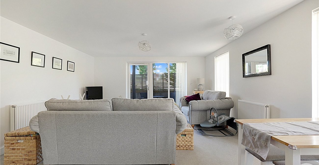 2 bedroom property for sale in Castle Hill | Robinson Jackson